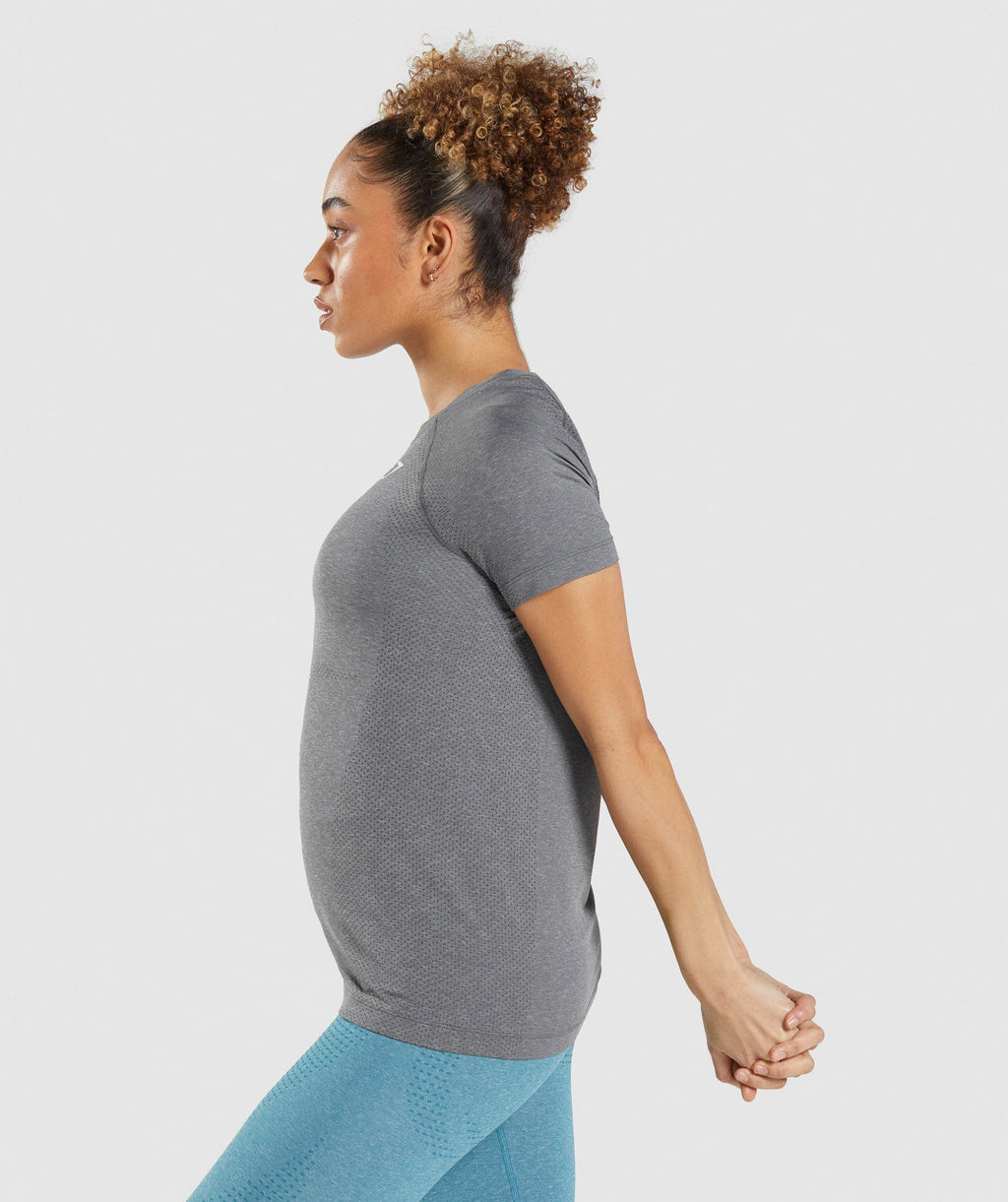 gymshark-vital-seamless-2-0-light-t-shirt-smokey-grey-marl-ss22
