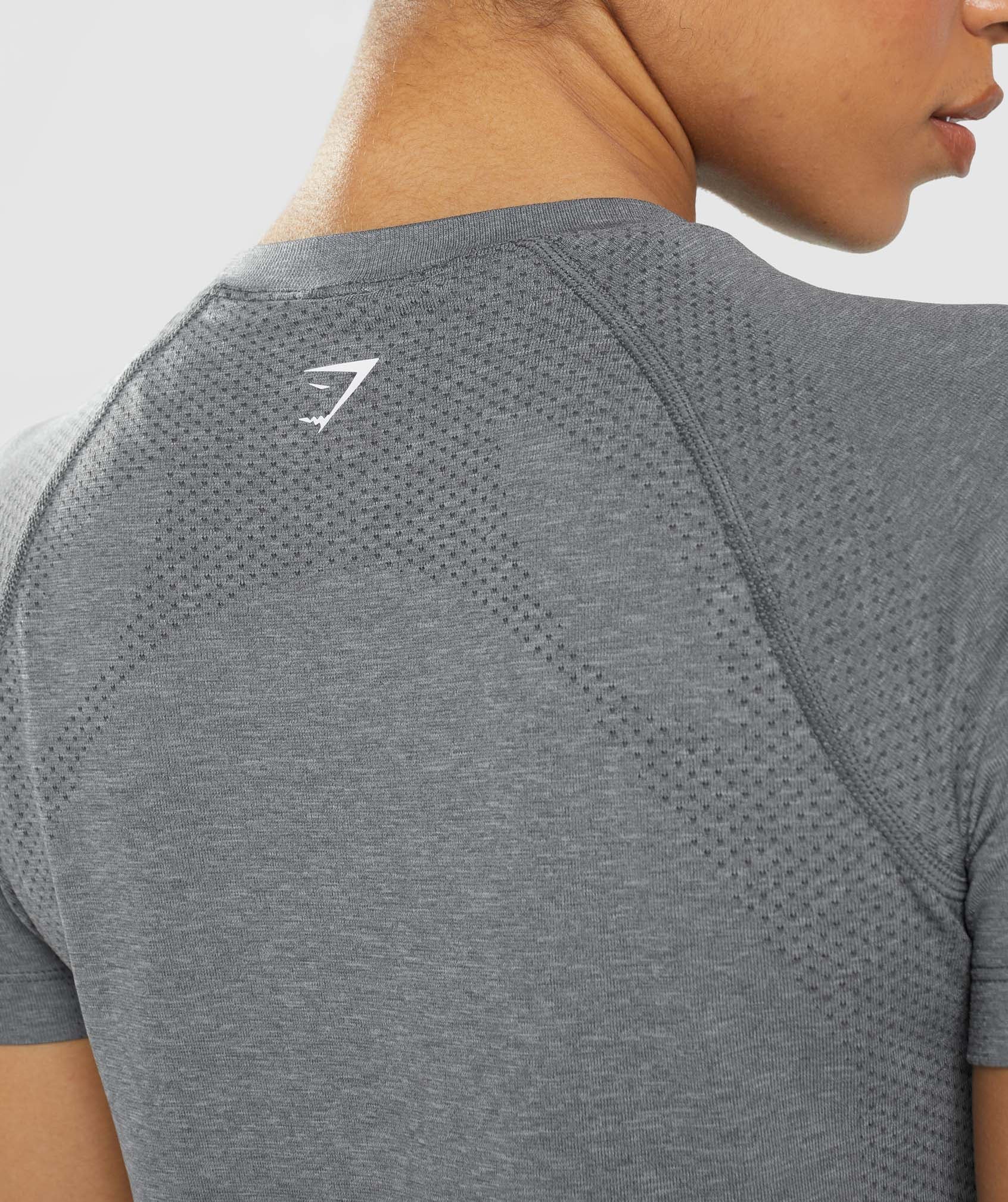 gymshark-vital-seamless-2-0-light-t-shirt-smokey-grey-marl-ss22