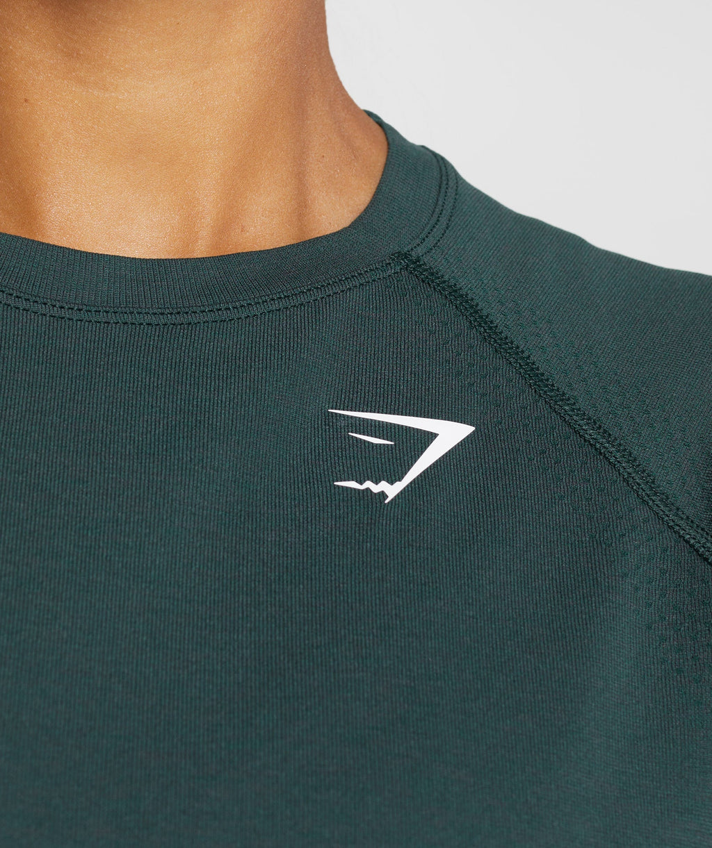 gymshark-vital-seamless-2-0-light-t-shirt-woodland-green-marl-ss23