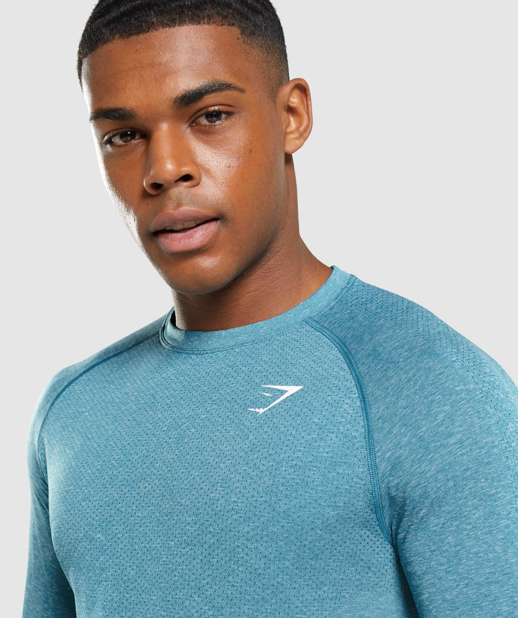 gymshark-vital-light-long-sleeve-t-shirt-tahoe-teal-marl-ss22