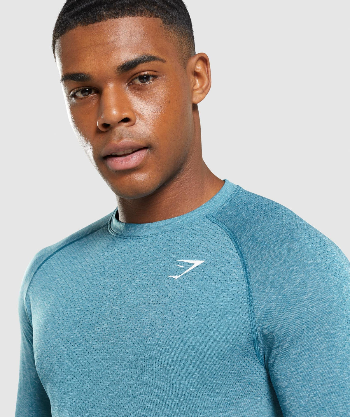 gymshark-vital-light-long-sleeve-t-shirt-tahoe-teal-marl-ss22