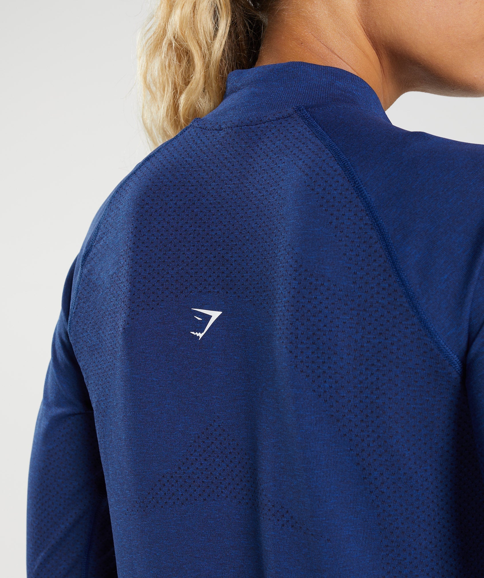 gymshark-vital-seamless-1-2-zip-stellar-blue-marl-aw22