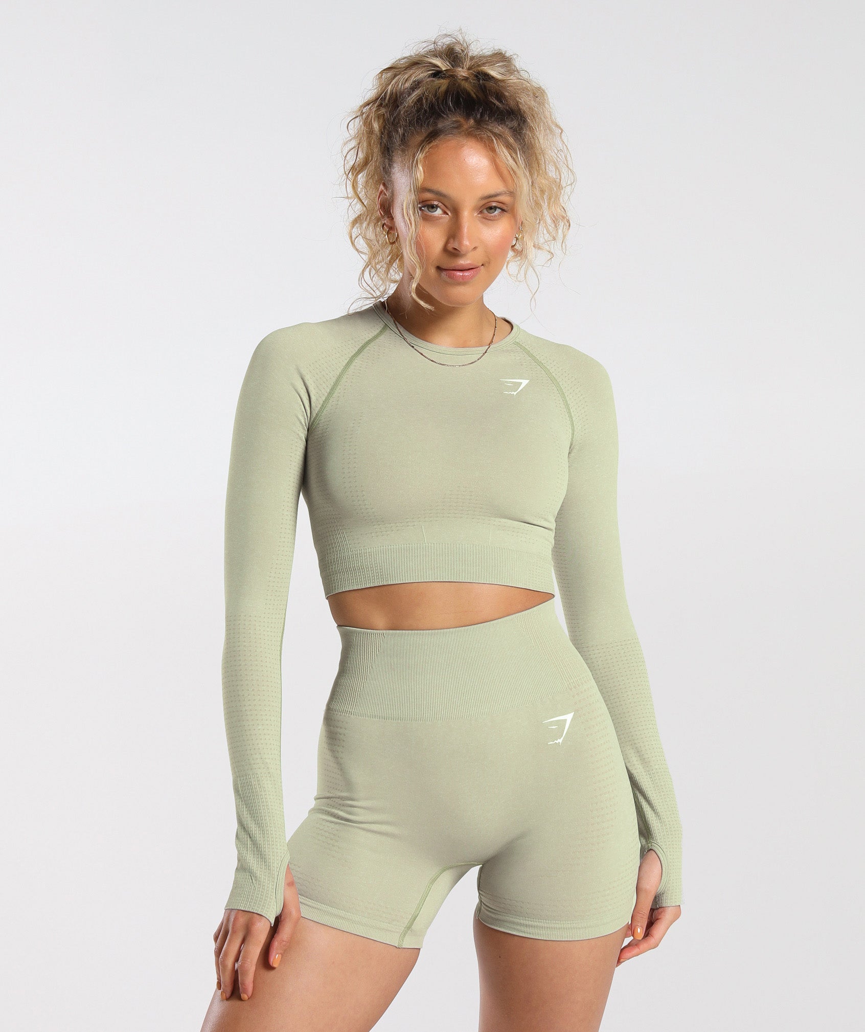 gymshark-vital-seamless-2-0-crop-top-light-sage-green-marl-aw23