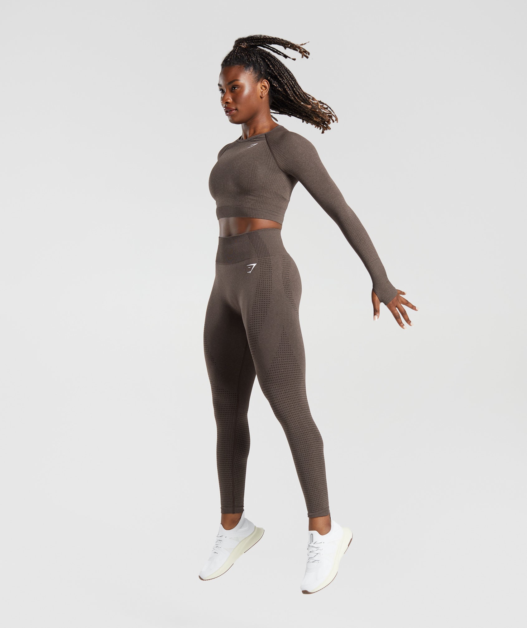 gymshark-vital-seamless-long-sleeve-crop-top-brown-marl-logo
