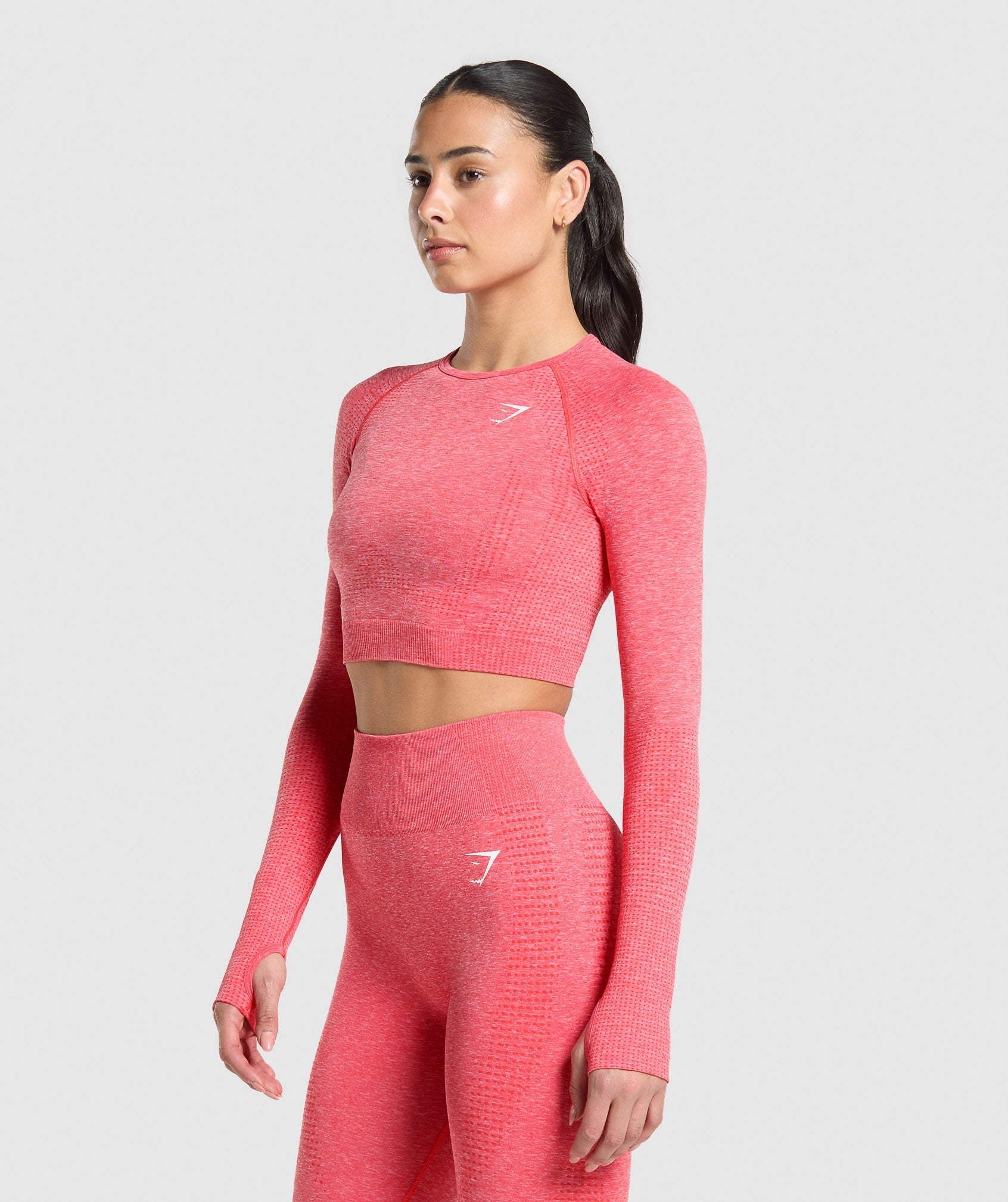 gymshark-vital-seamless-2-0-crop-top-coral-red-marl-ss25