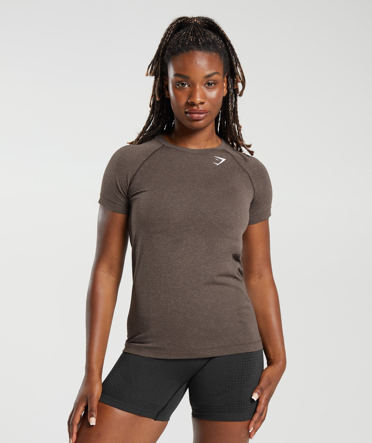gymshark-vital-seamless-2-0-light-t-shirt-brown-marl-aw23