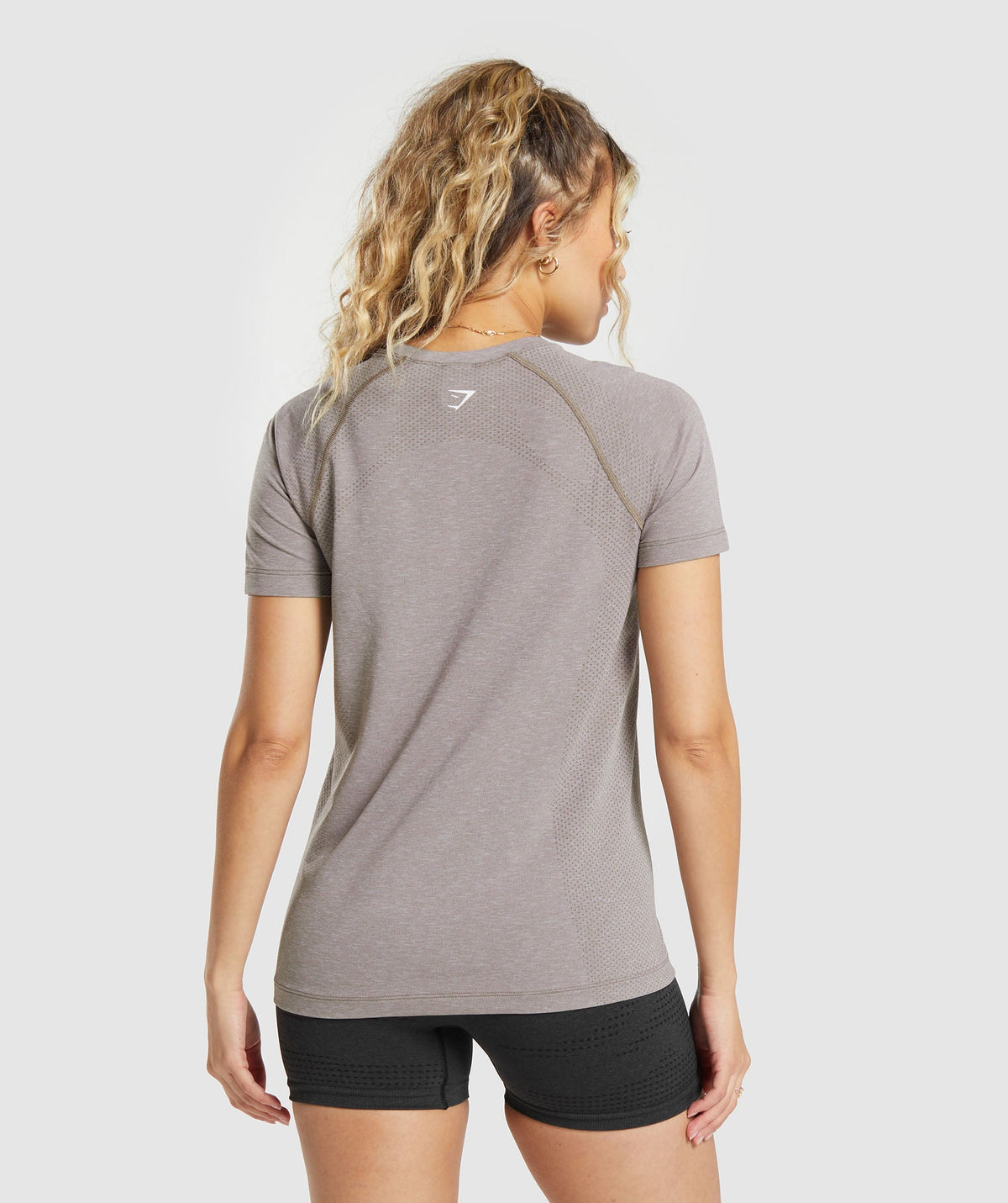gymshark-vital-seamless-2-0-light-t-shirt-ss-tops-brown-ss24