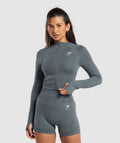 gymshark-vital-seamless-midi-zip-pullover-jackets-outerwear-grey-aw24