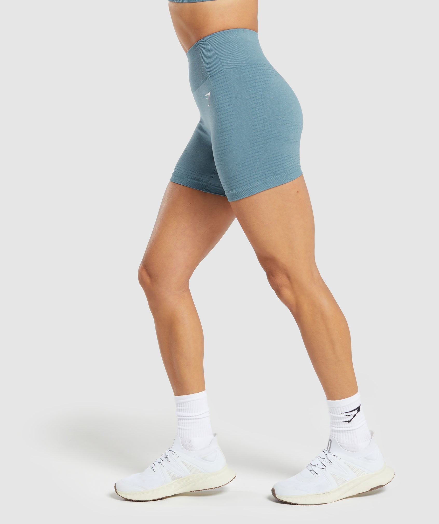 gymshark-vital-seamless-2-0-shorts-faded-blue-marl-ss24
