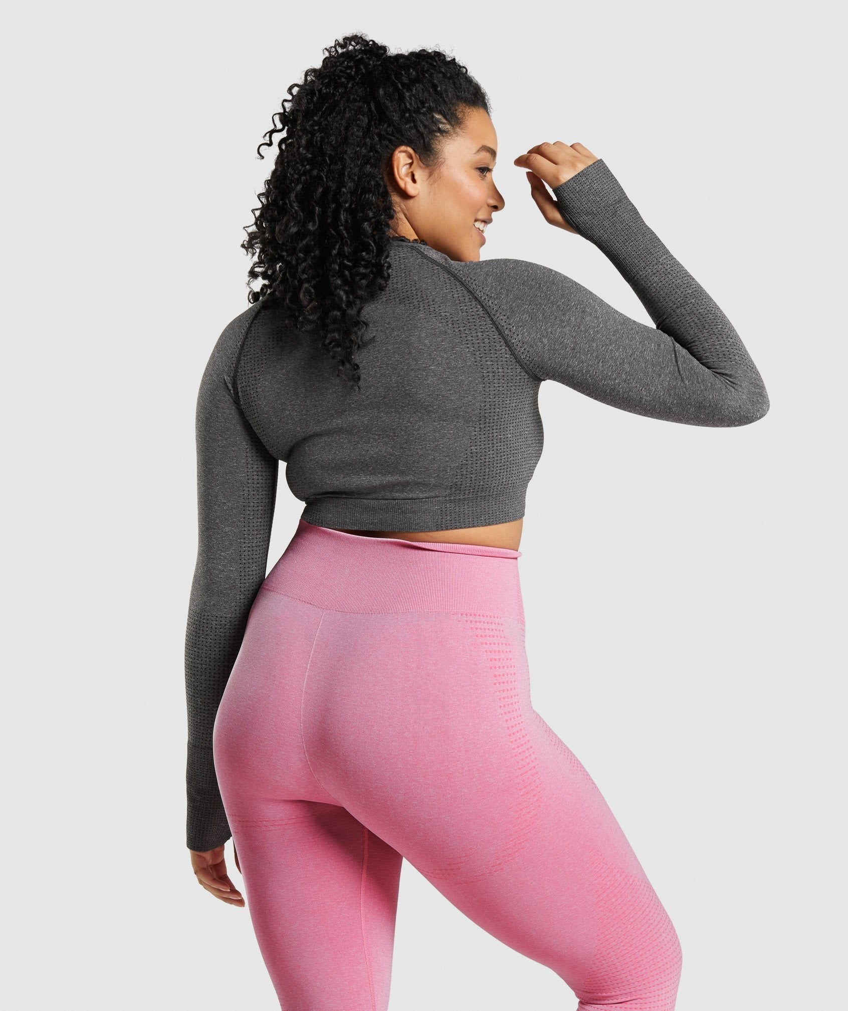 gymshark-vital-seamless-long-sleeve-crop-top-charcoal-marl