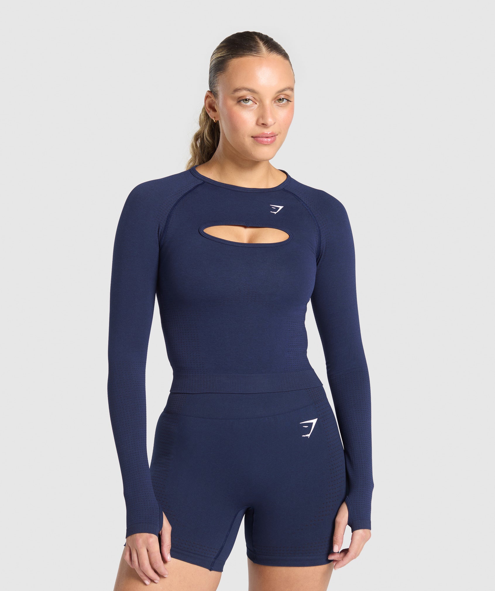 gymshark-vital-seamless-long-sleeve-cut-out-top-crop-tops-blue-ss25