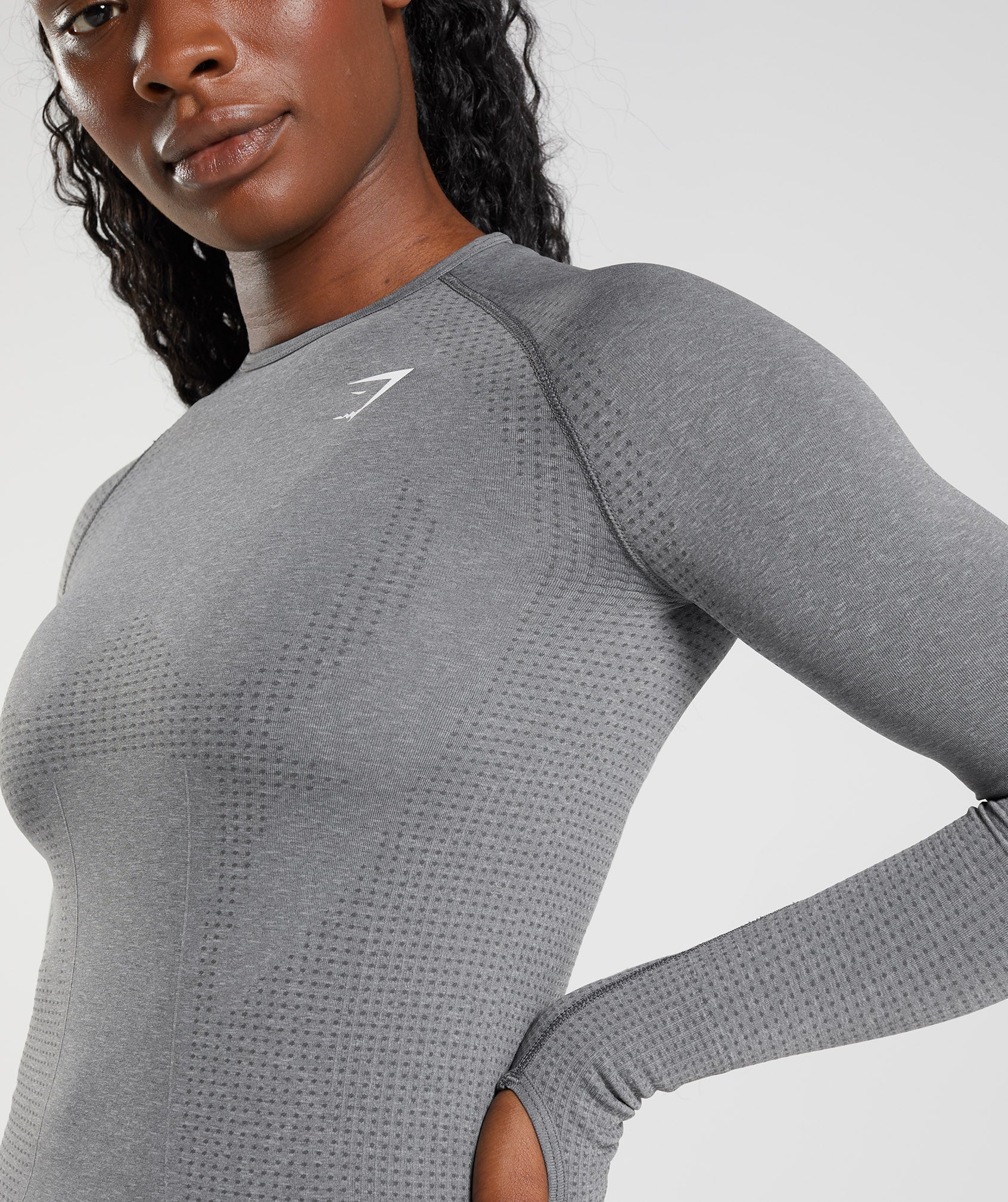 gymshark-vital-seamless-long-sleeve-top-smokey-grey-marl-logo