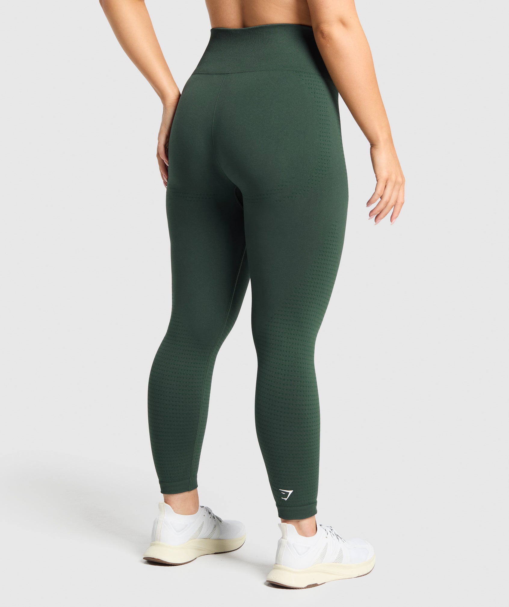 gymshark-vital-seamless-short-leggings-green-ss25