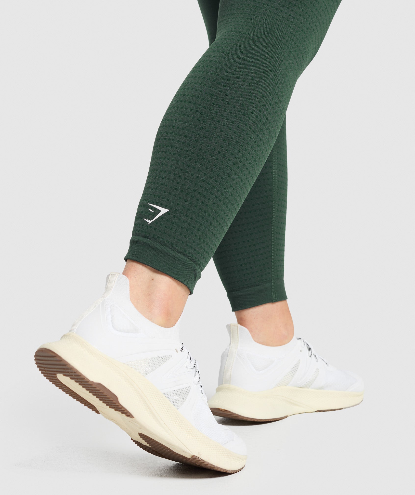 gymshark-vital-seamless-short-leggings-green-ss25