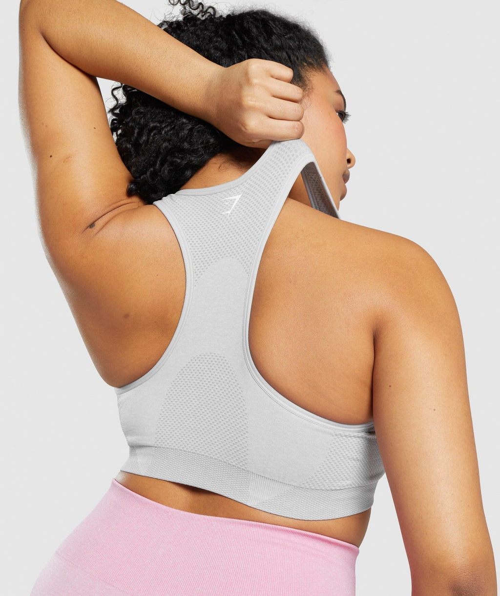 gymshark-vital-seamless-sports-bra-light-grey-marl-logo-white