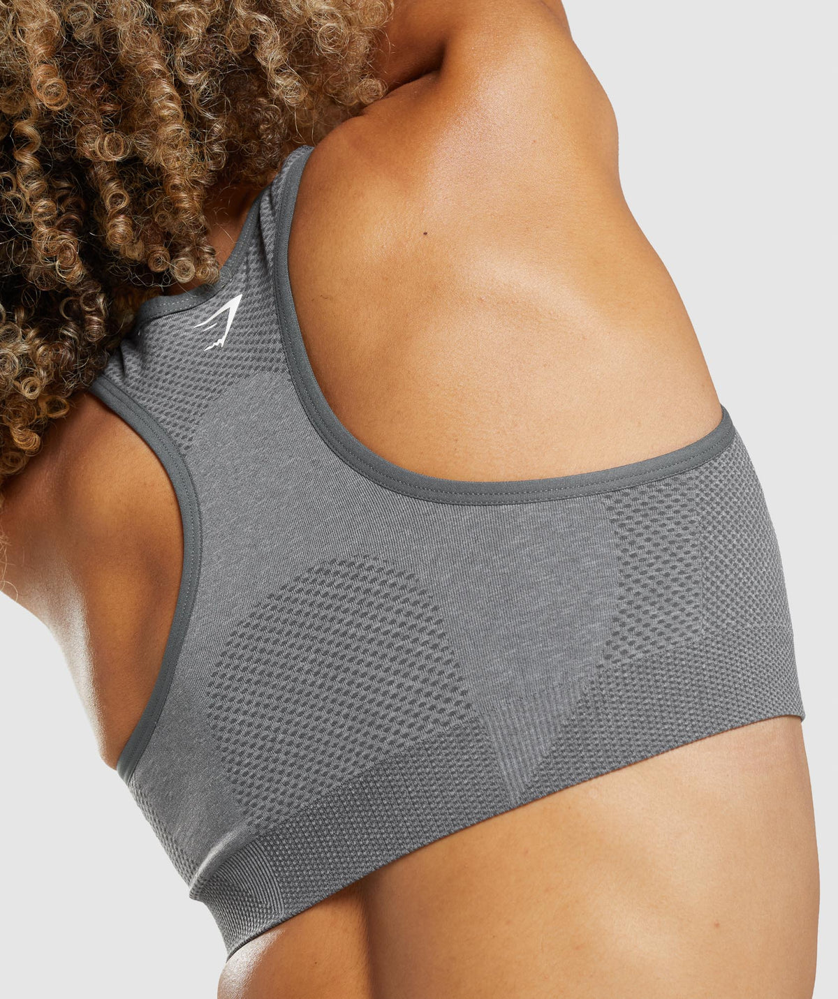 gymshark-vital-seamless-sports-bra-smokey-grey-marl-logo