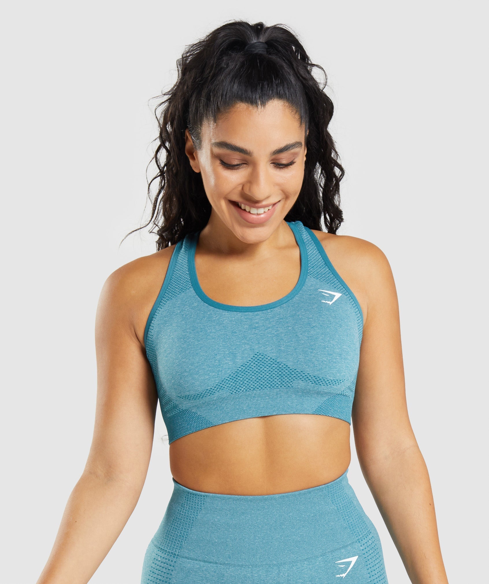 gymshark-vital-seamless-2-0-sports-bra-tahoe-teal-marl-ss22