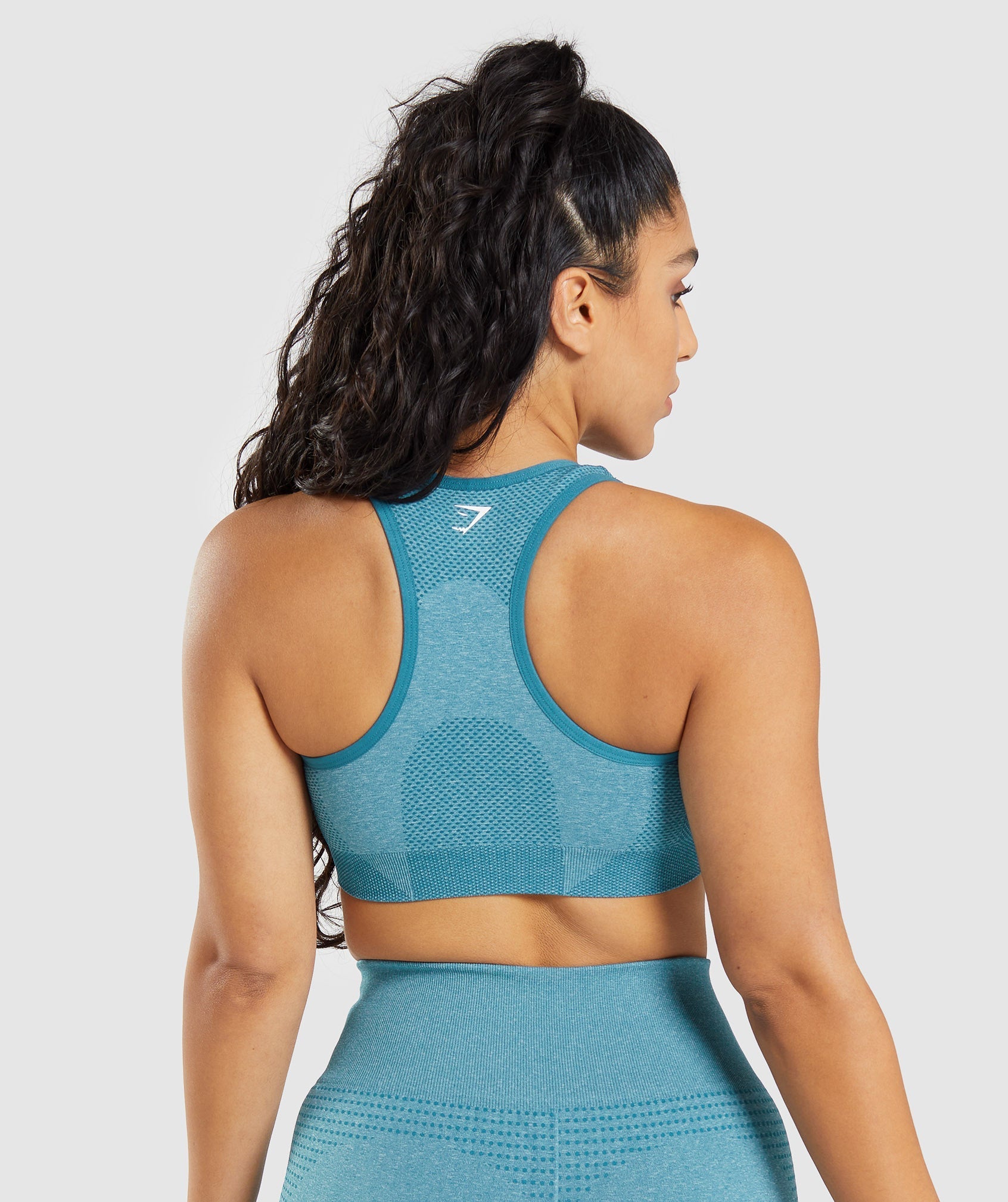gymshark-vital-seamless-2-0-sports-bra-tahoe-teal-marl-ss22