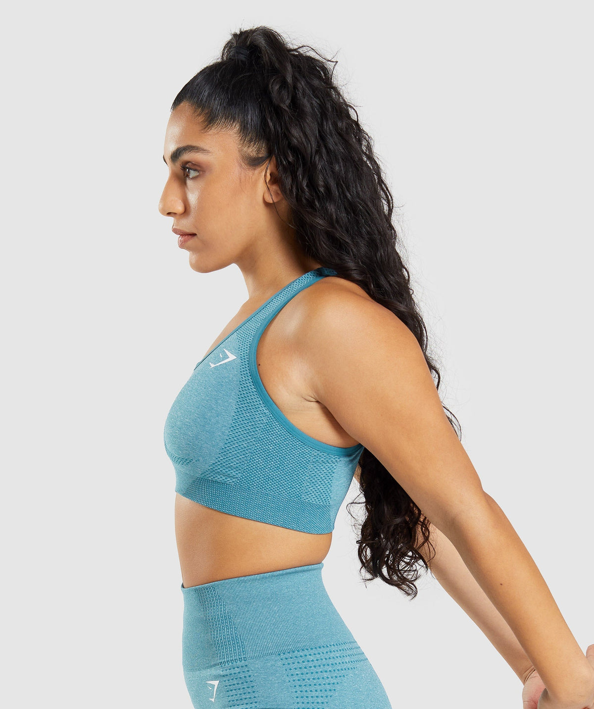 gymshark-vital-seamless-2-0-sports-bra-tahoe-teal-marl-ss22