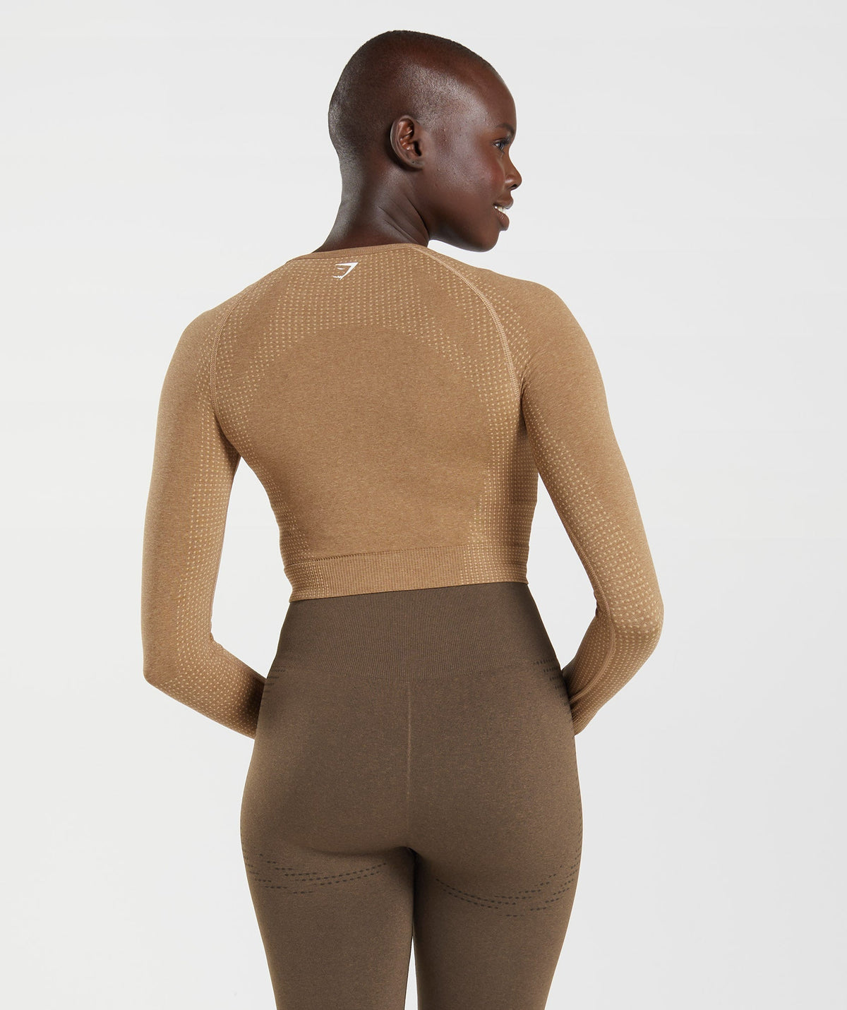gymshark-vital-seamless-2-0-crop-top-fawn-marl-aw22