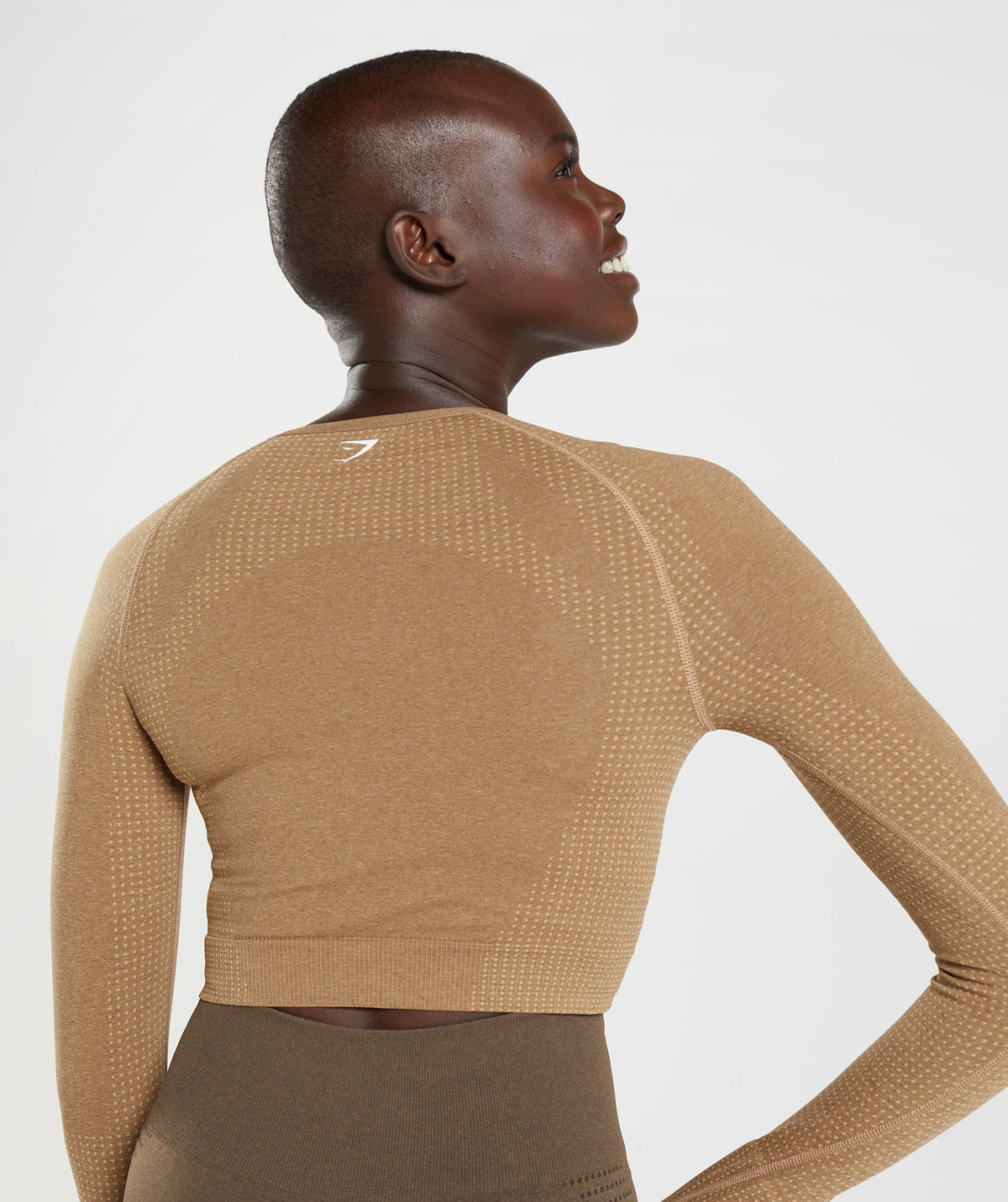 gymshark-vital-seamless-2-0-crop-top-fawn-marl-aw22