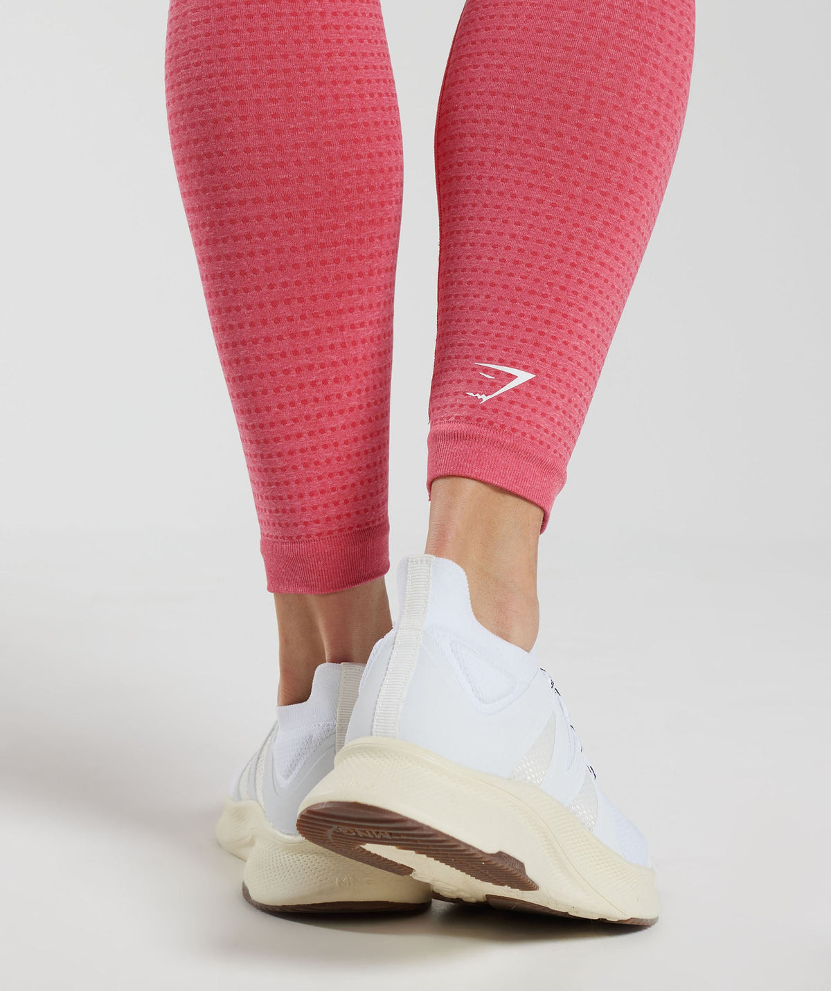 gymshark-vital-seamless-2-0-leggings-bright-fuchsia-marl-ss23