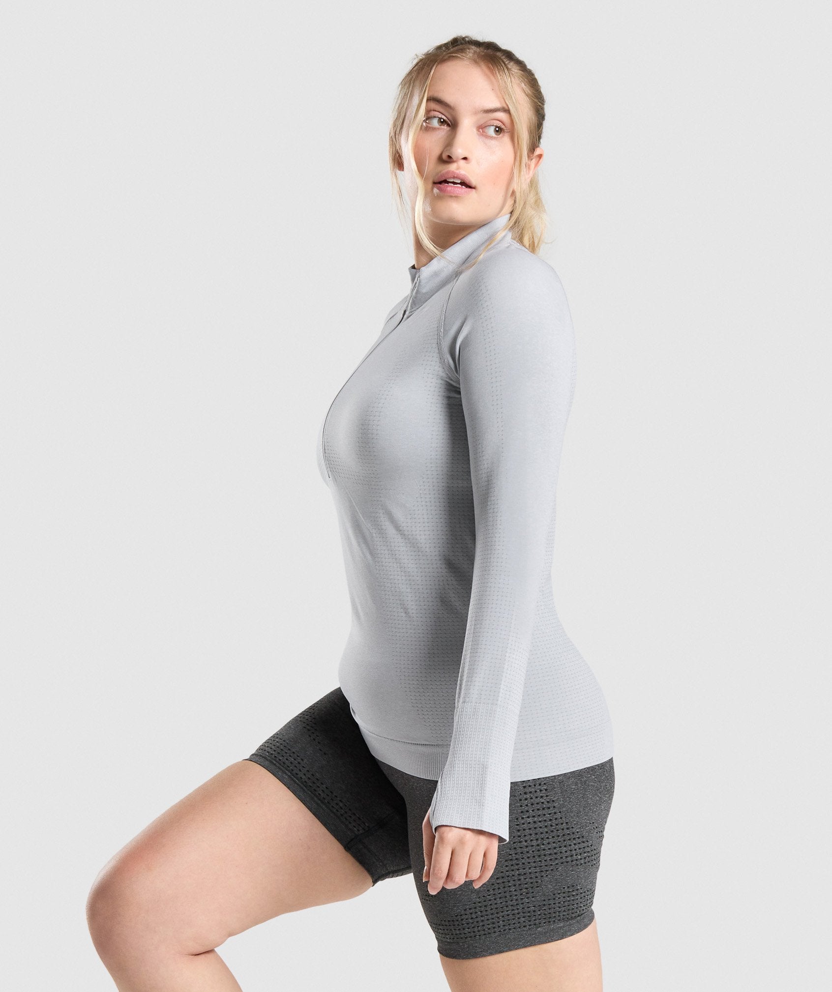 gymshark-vital-seamless-1-2-zip-pullover-light-grey-marl