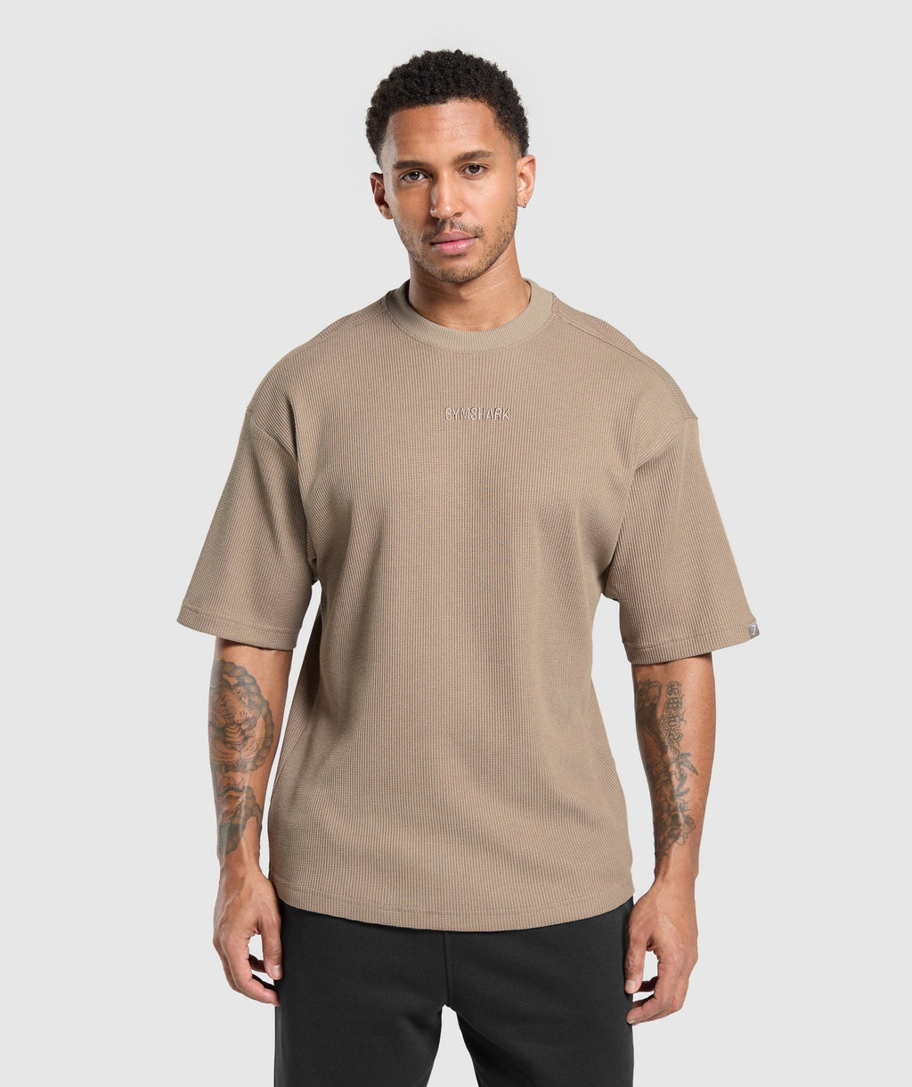 gymshark-waffle-oversized-t-shirt-lifestyle-brown-ss25