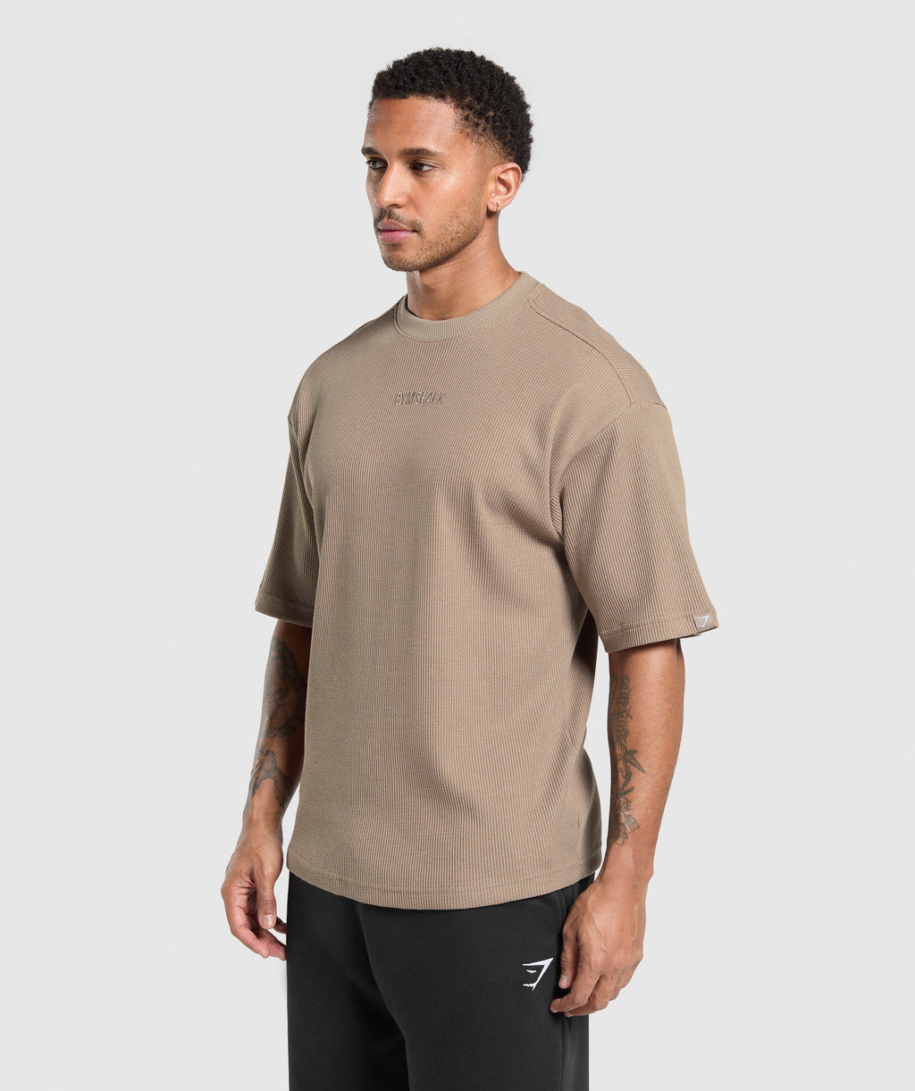 gymshark-waffle-oversized-t-shirt-lifestyle-brown-ss25