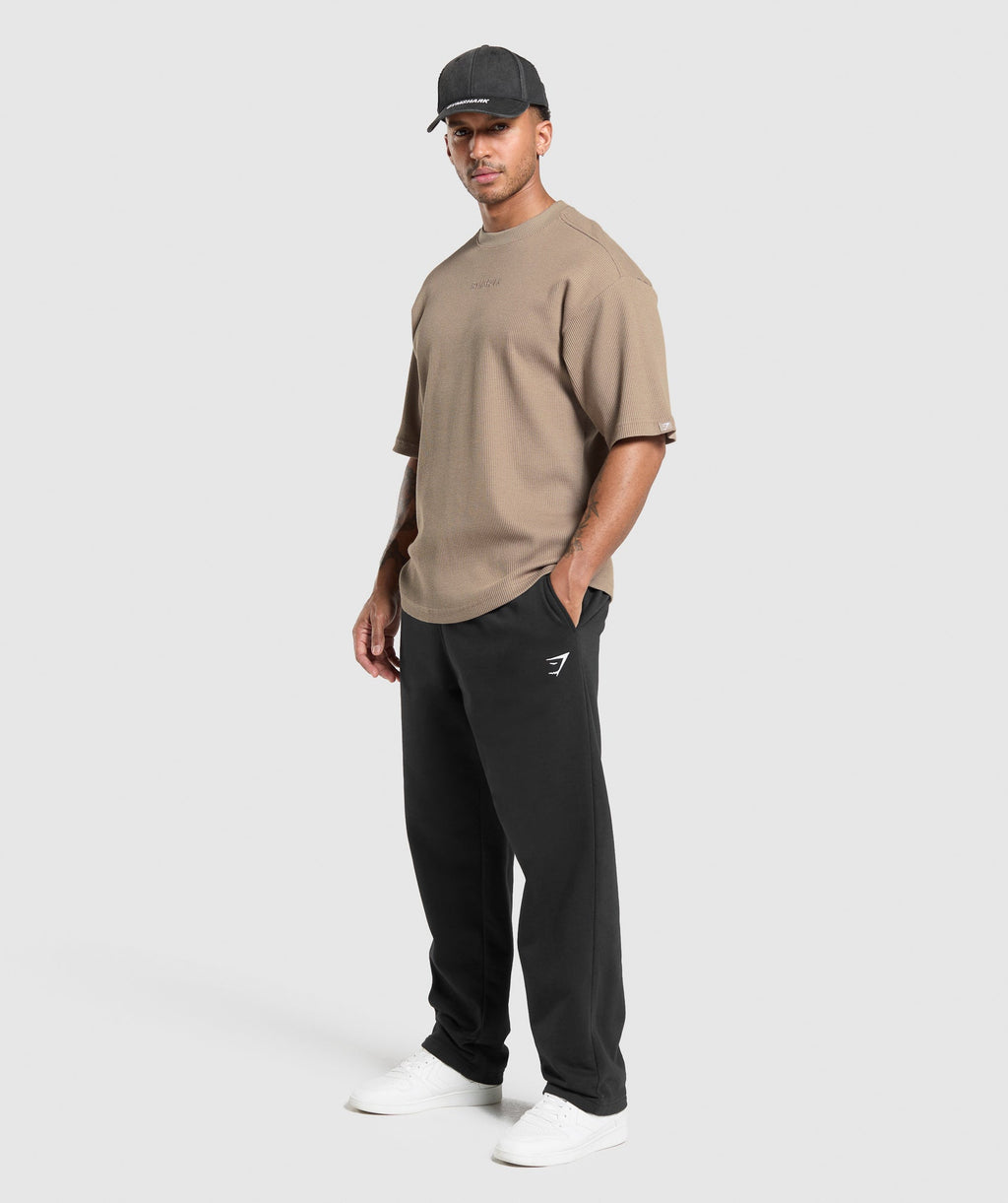 gymshark-waffle-oversized-t-shirt-lifestyle-brown-ss25