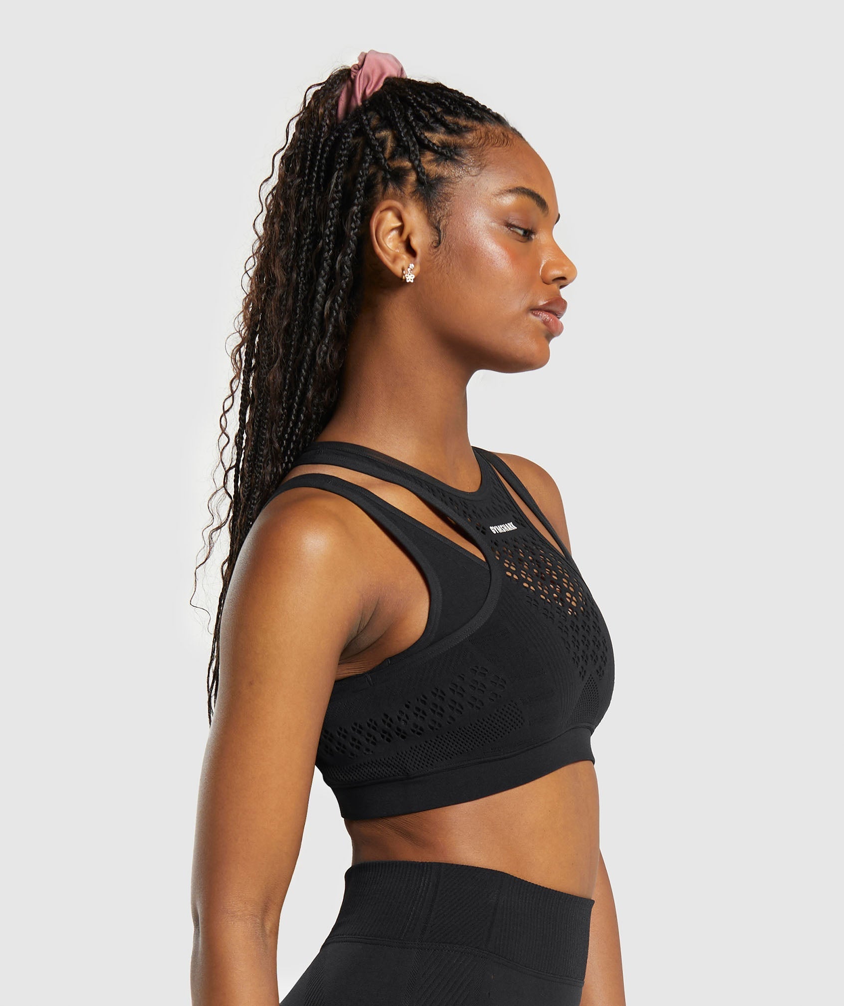 gymshark-warp-knit-gradient-bra-black-aw23