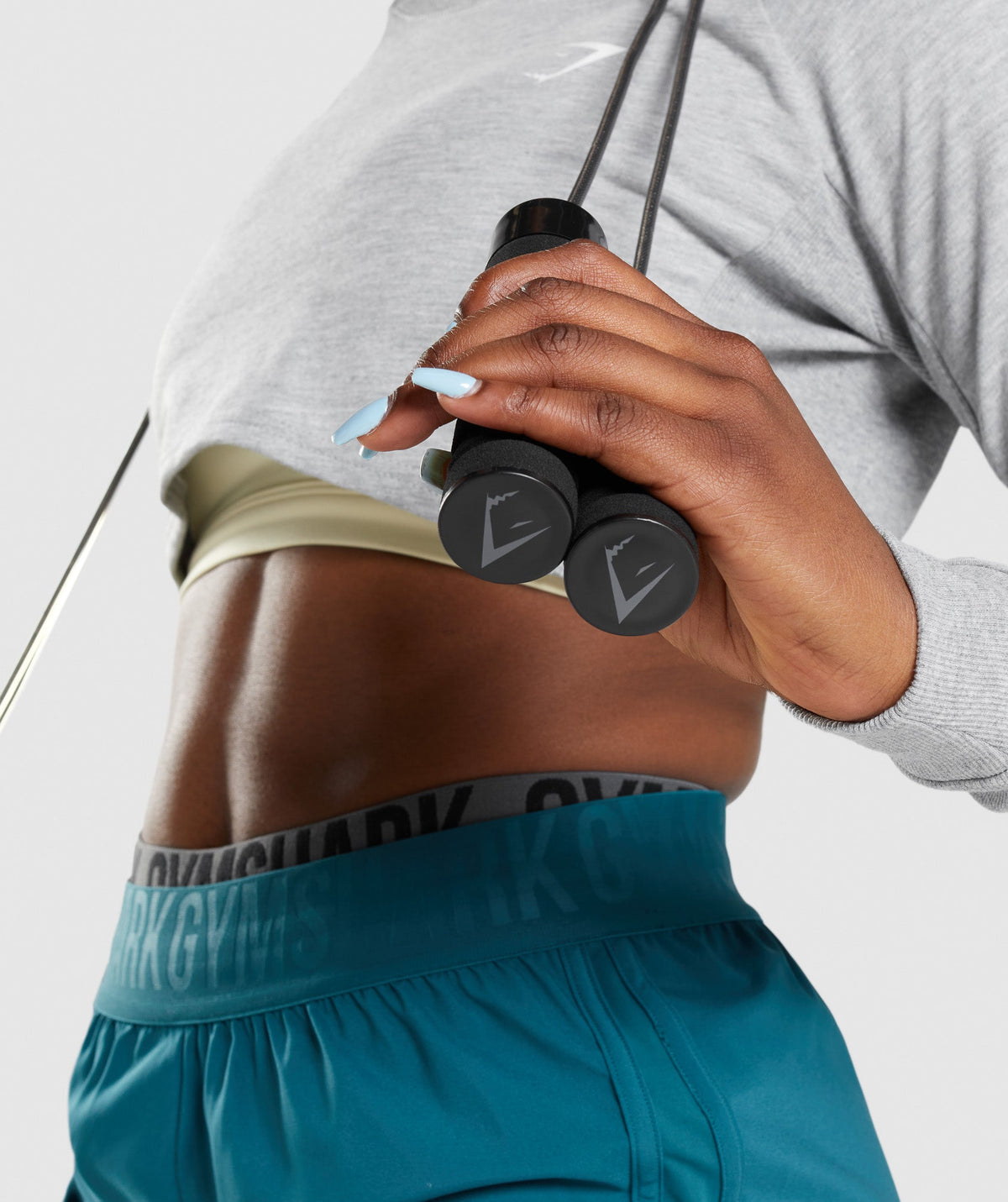 gymshark-weighted-skipping-rope-black-aw21