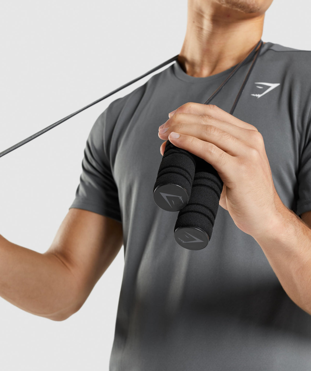 gymshark-weighted-skipping-rope-black-aw21