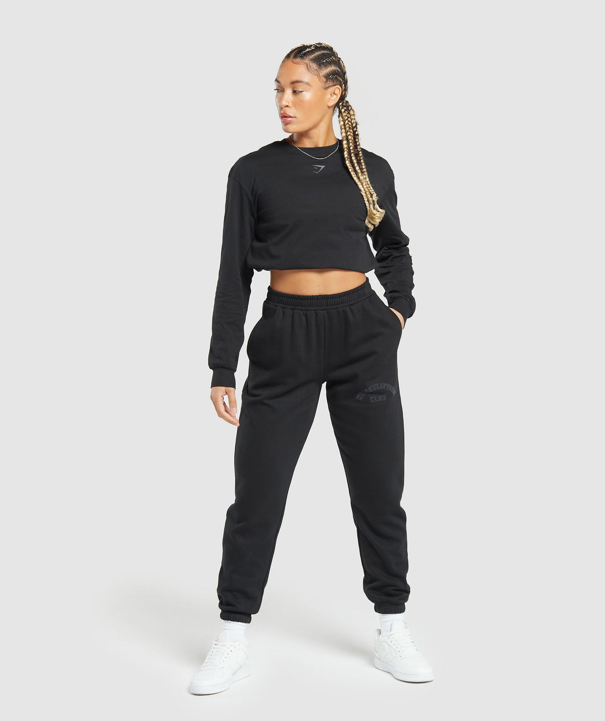 gymshark-weightlifting-long-sleeve-top-black-aw23