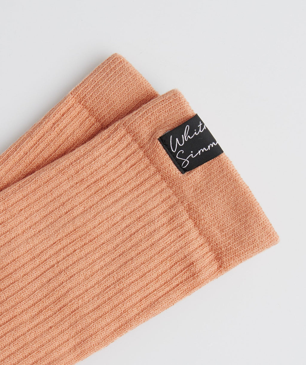 gymshark-whitney-tab-crew-socks-1pk-sunset-beige-ss22