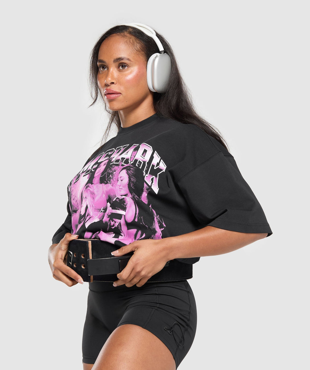 gymshark-women-athlete-bootleg-graphic-t-shirt-black-aw24