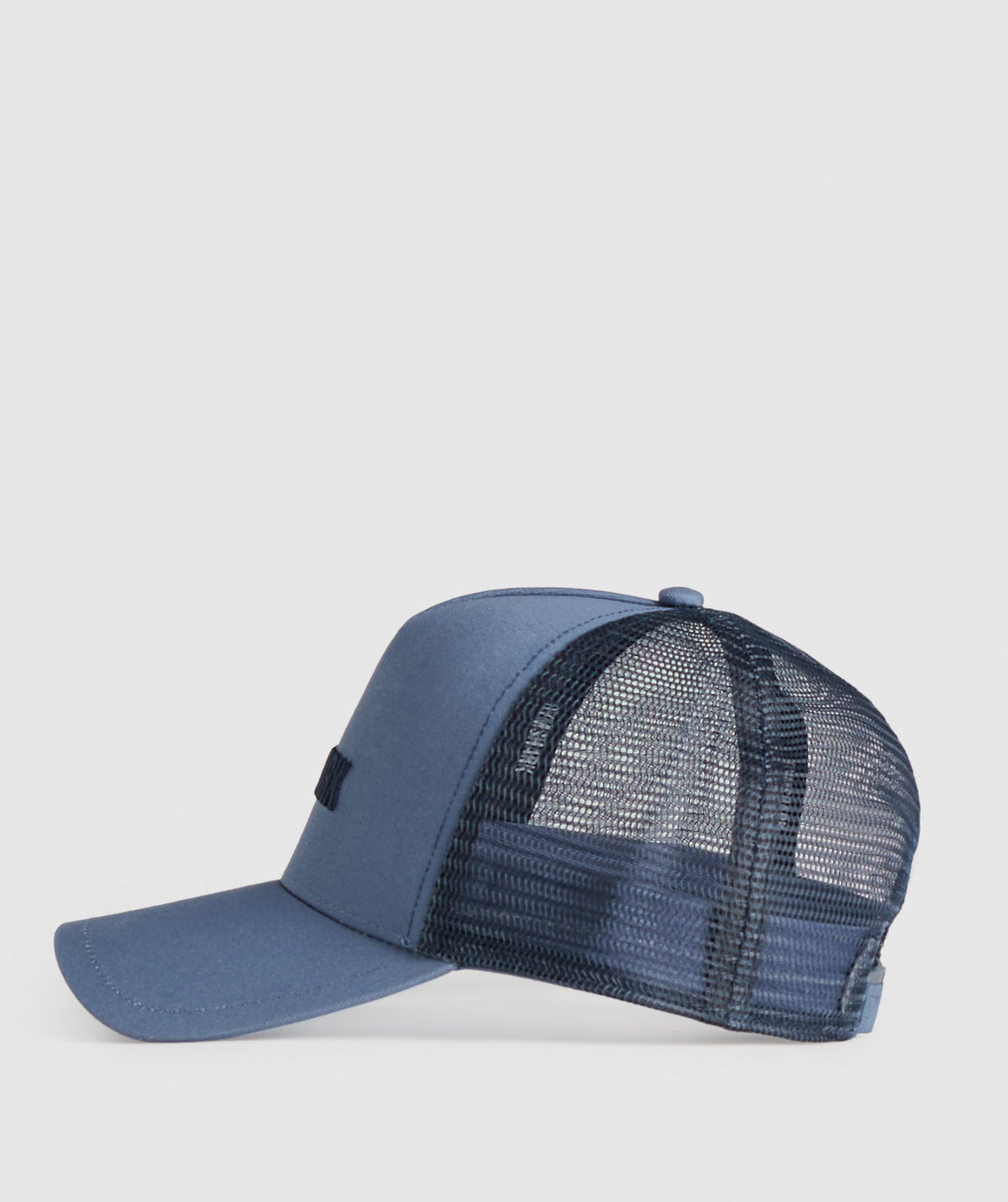 gymshark-wordmark-trucker-cap-faded-blue-ss24