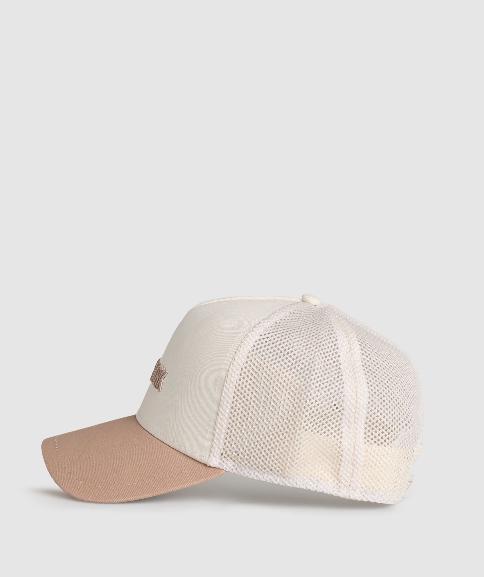 gymshark-wordmark-trucker-cap-oat-white-deep-fawn-brown-ss25