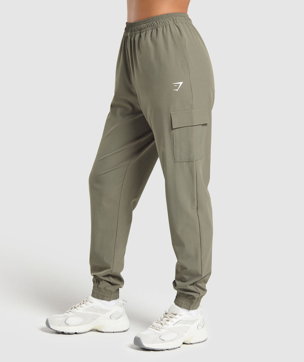 gymshark-woven-cargo-pant-pants-green-ss25