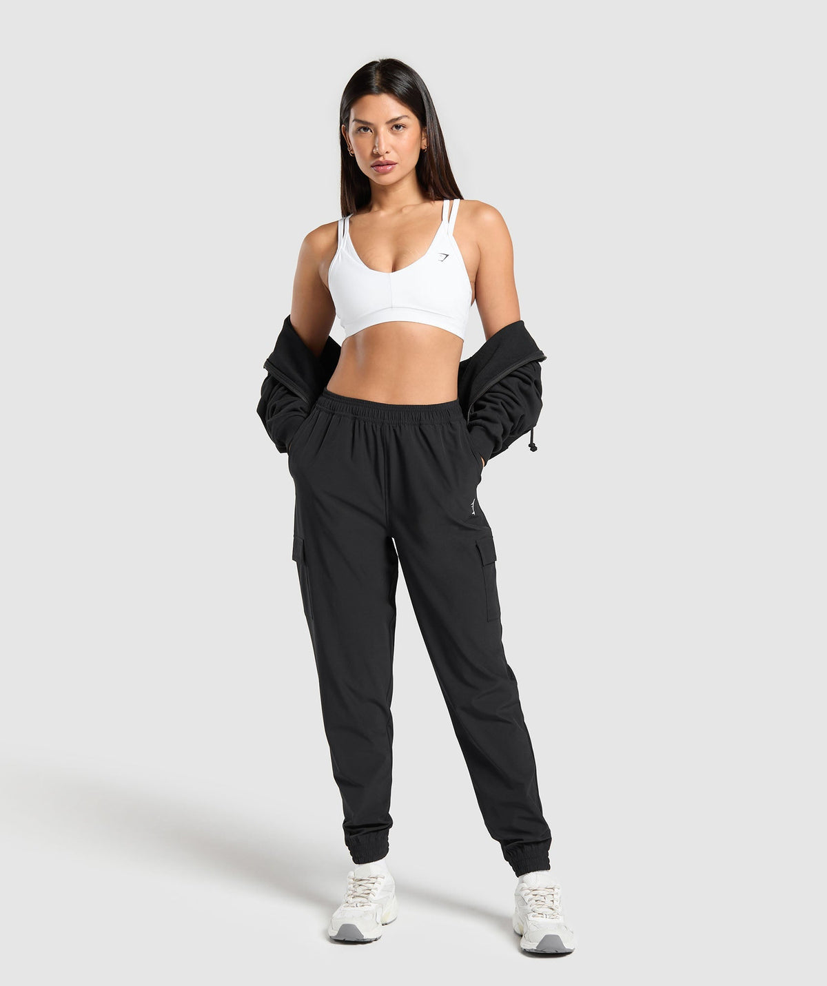 gymshark-woven-cargo-pant-pants-black-ss25