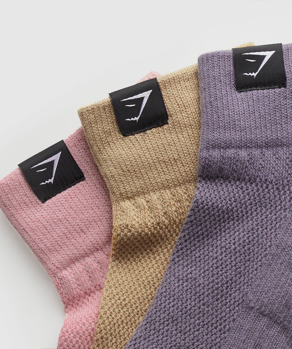 gymshark-woven-tab-quarter-socks-3pk-light-pink-sand-beige-fog-purple-ss24