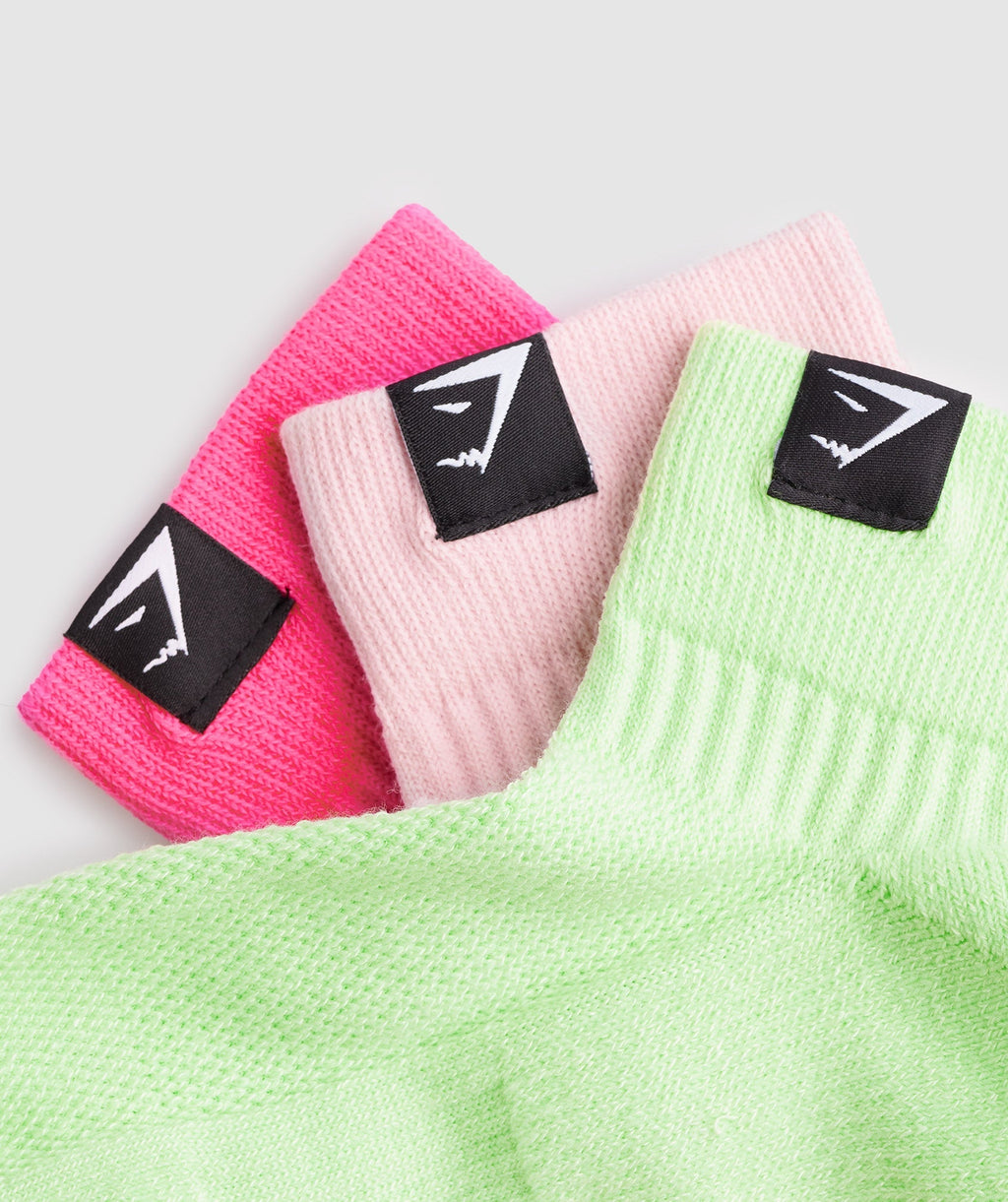 gymshark-woven-tab-sneaker-socks-3pk-kiwi-green-sweet-pink-fluo-fuchsia-aw22