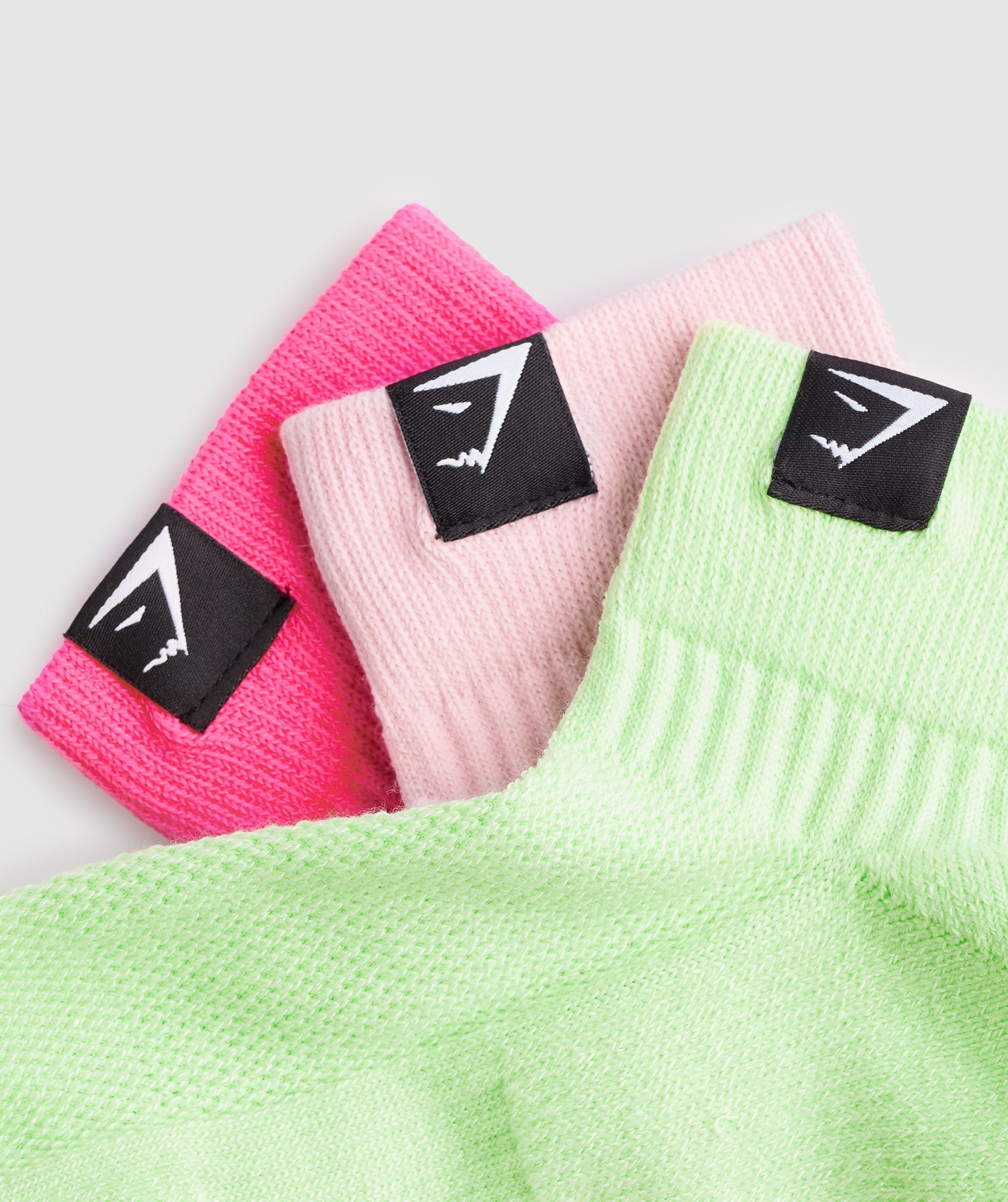 gymshark-woven-tab-sneaker-socks-3pk-kiwi-green-sweet-pink-fluo-fuchsia-aw22