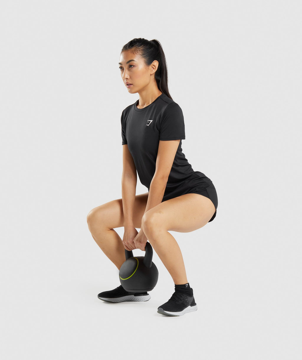 gymshark-woven-tab-sneaker-socks-black-aw21-1