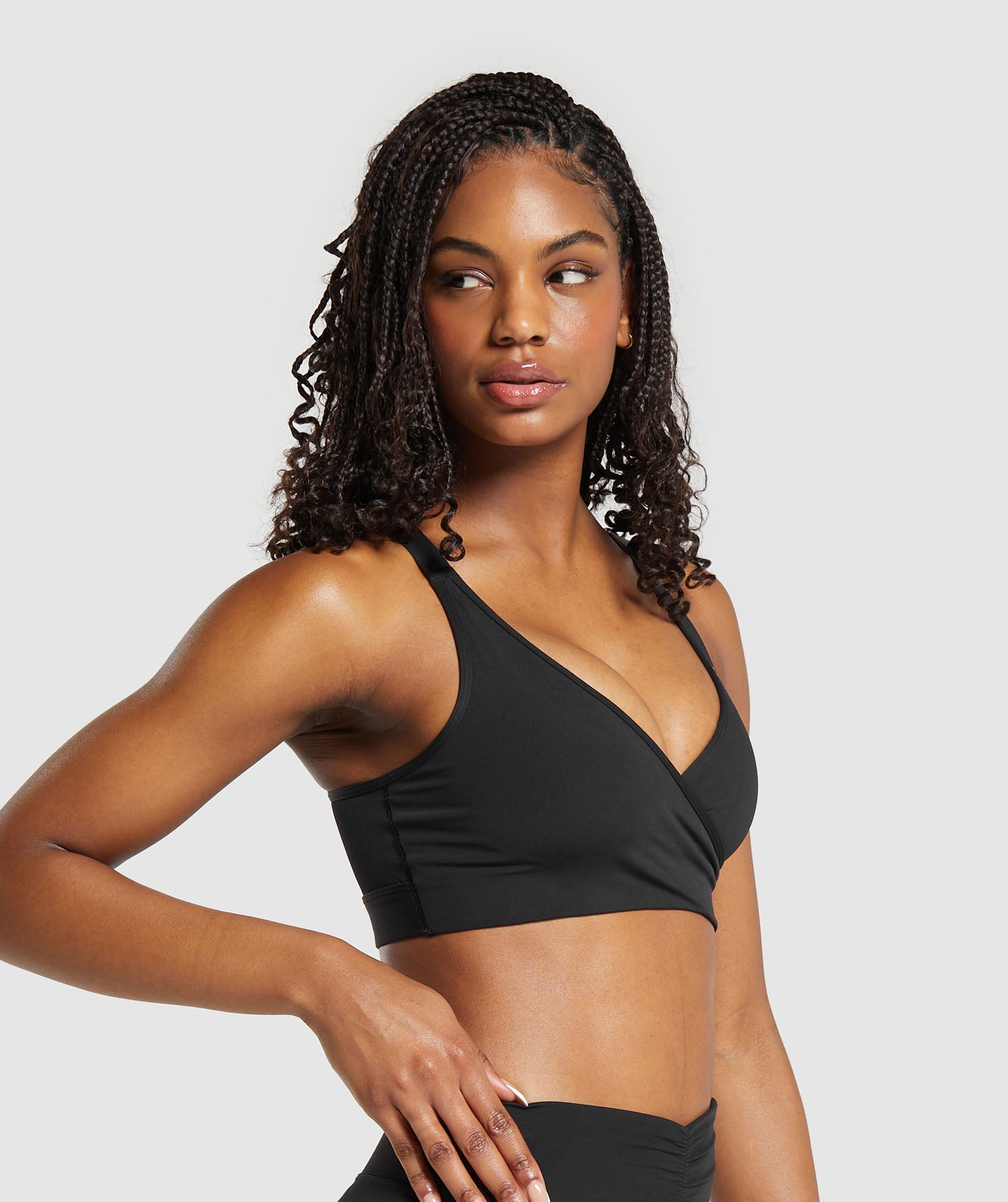 gymshark-wrap-sports-bra-black-ss24