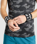 gymshark-lifting-straps-self-tie-black