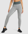 gymshark-wtflex-seamless-high-waisted-leggings-chevron-charcoal-aw21