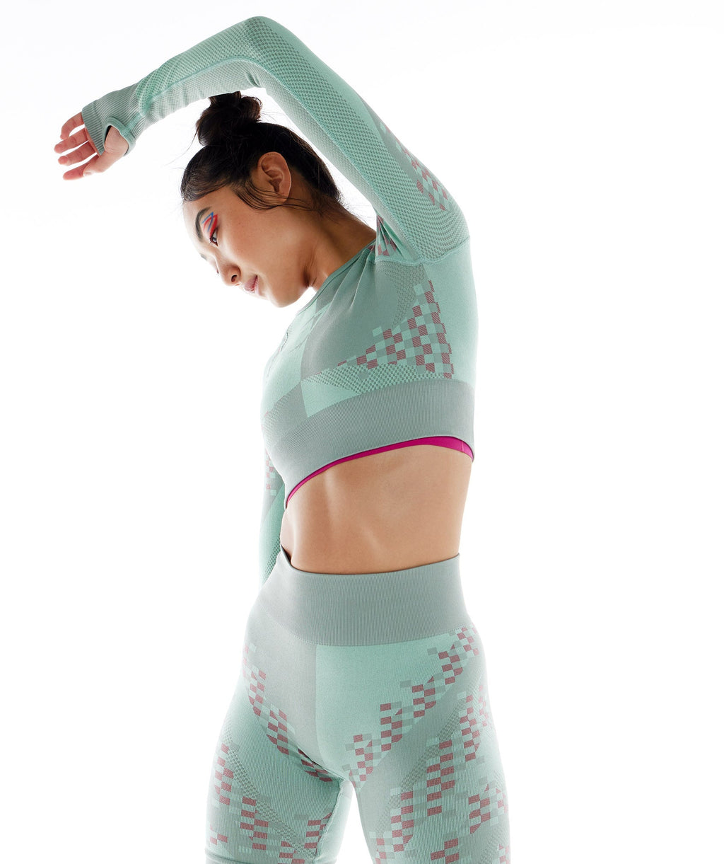 gymshark-wtflex-cyborg-seamless-long-sleeve-crop-top-maya-blue-hibiscus-pink-turbo-blue-ss22
