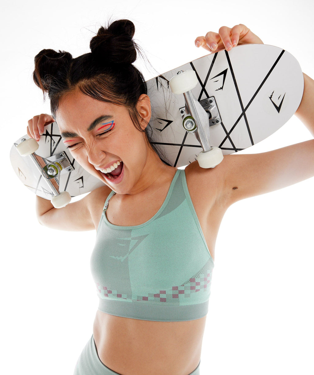 gymshark-wtflex-cyborg-seamless-sports-bra-maya-blue-hibiscus-pink-turbo-blue-ss22