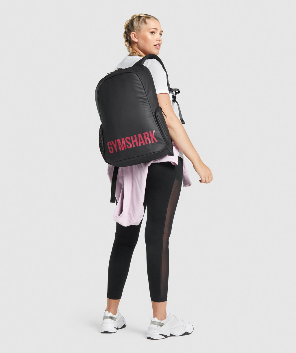 gymshark-x-series-0-1-black-pink-aw21